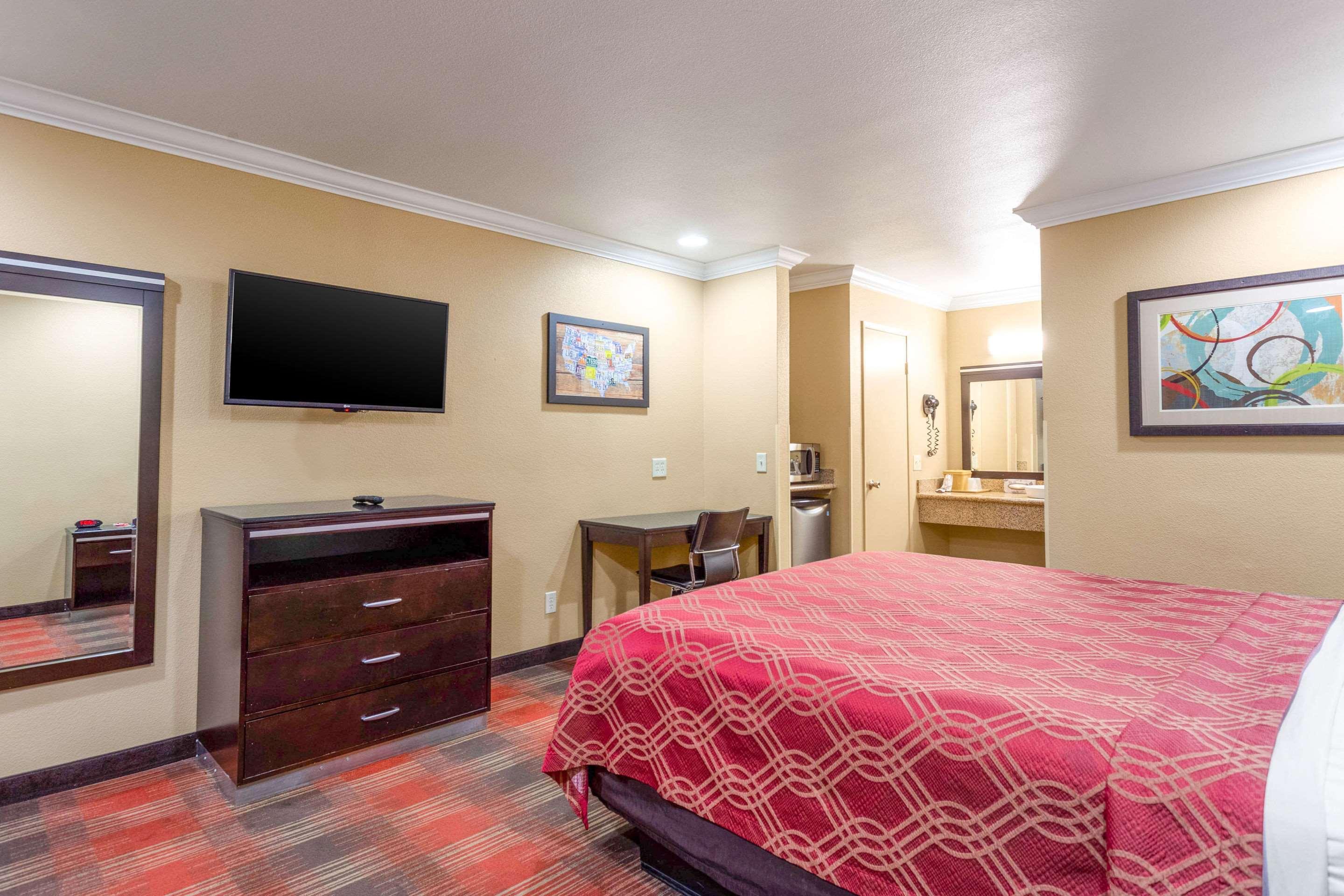 Econo Lodge Inn & Suites Escondido Downtown Kültér fotó