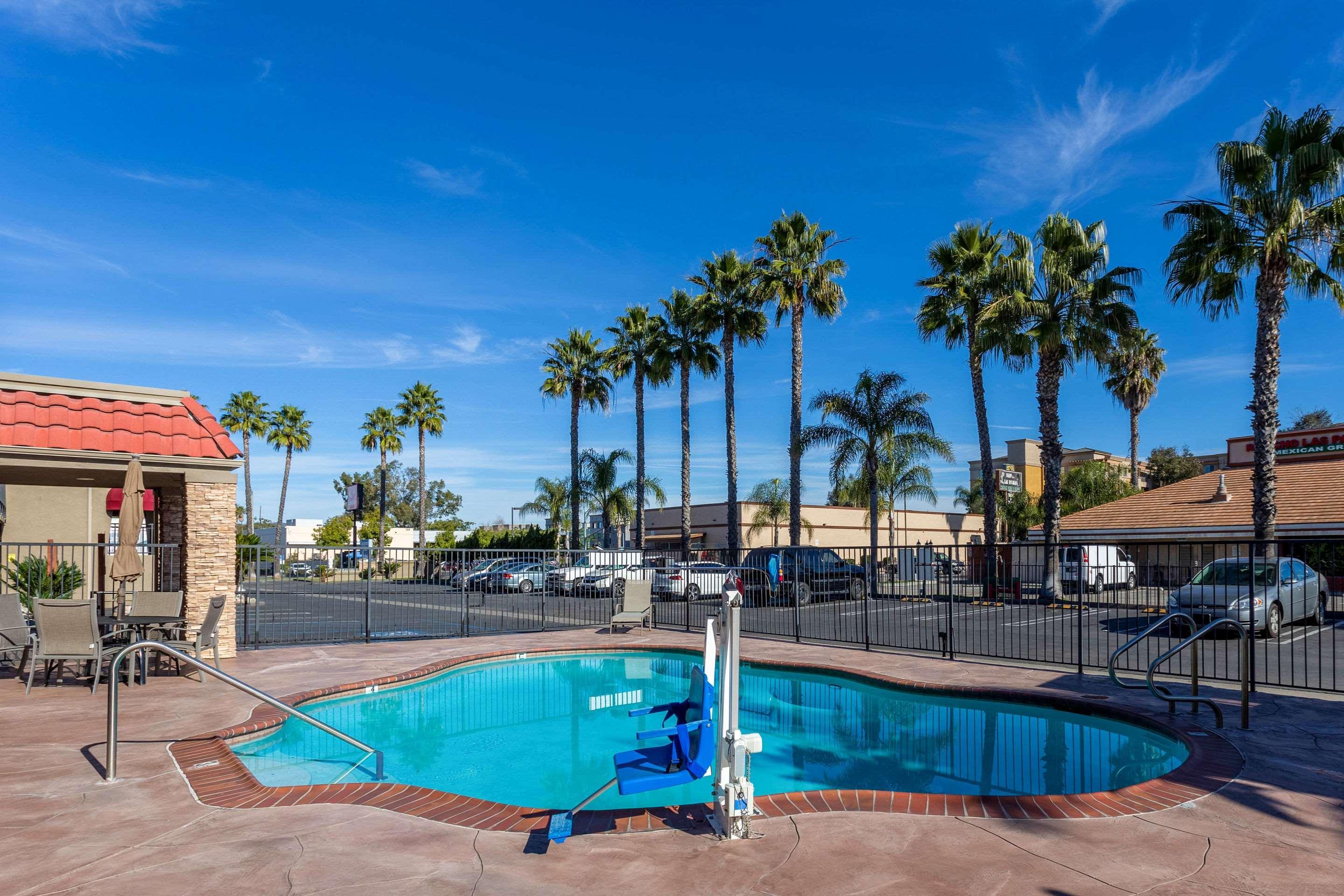 Econo Lodge Inn & Suites Escondido Downtown Kültér fotó