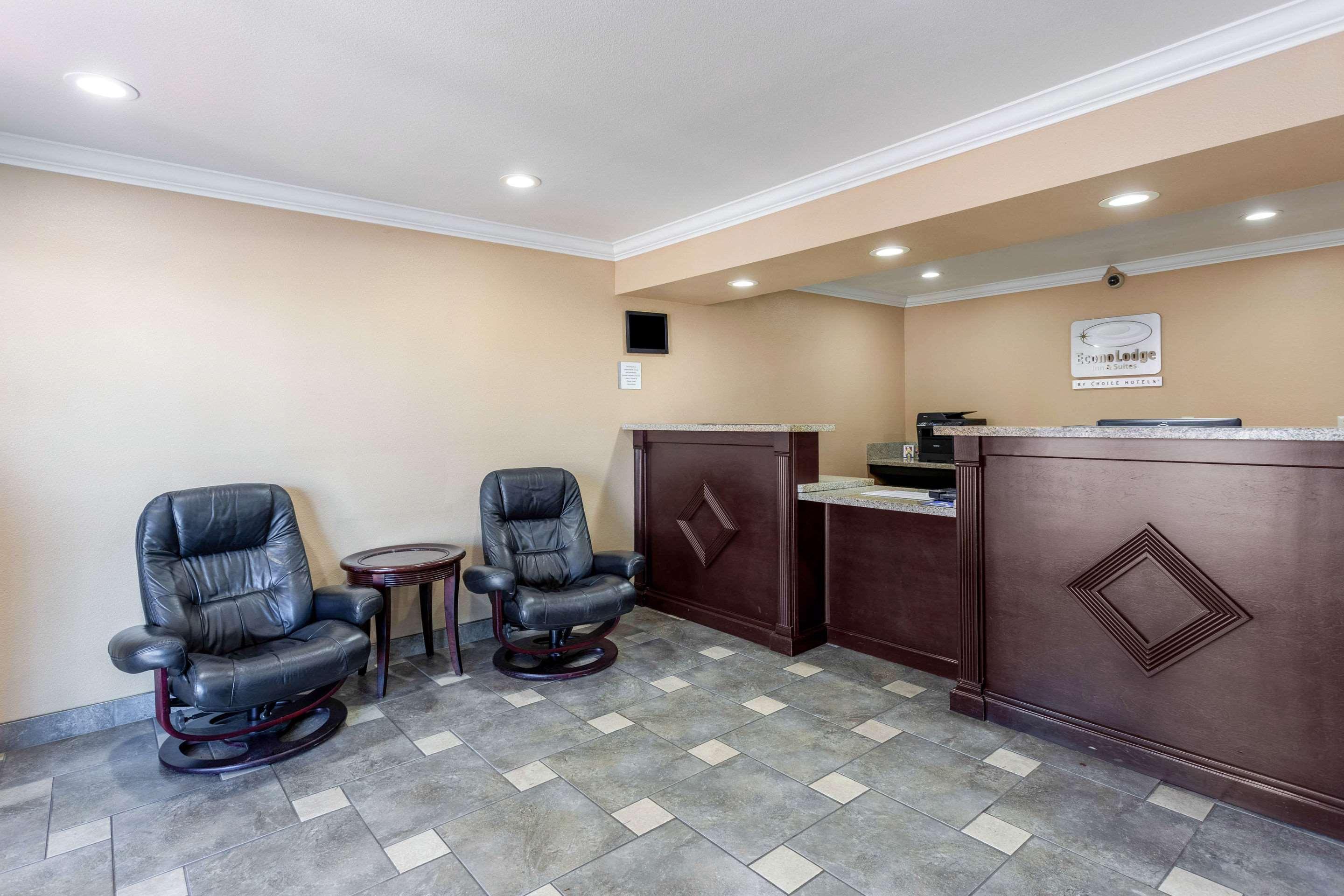 Econo Lodge Inn & Suites Escondido Downtown Kültér fotó