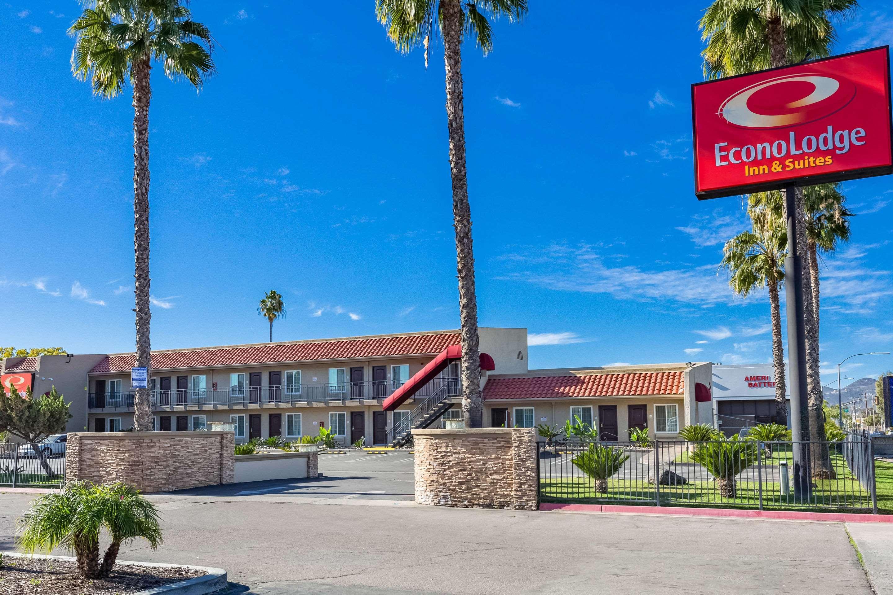 Econo Lodge Inn & Suites Escondido Downtown Kültér fotó